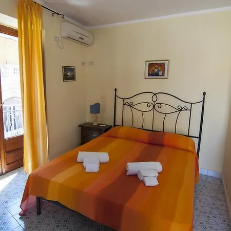 Apartment Porta Terra Cefalu